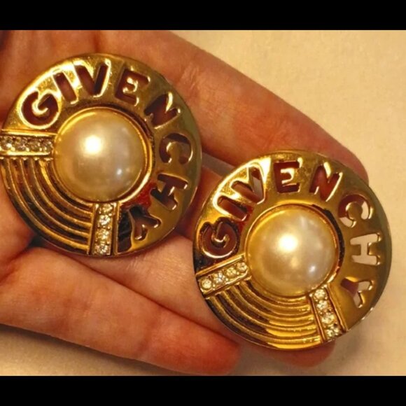 Givenchy Vintage JUMBO Crystal Collector Logo Faux Pearl Clip-on Earrings - Picture 13 of 13